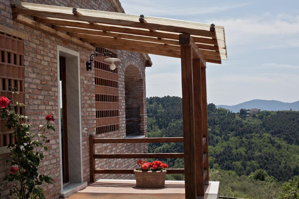 Agriturismo La Burlanda Фоздиново Экстерьер фото