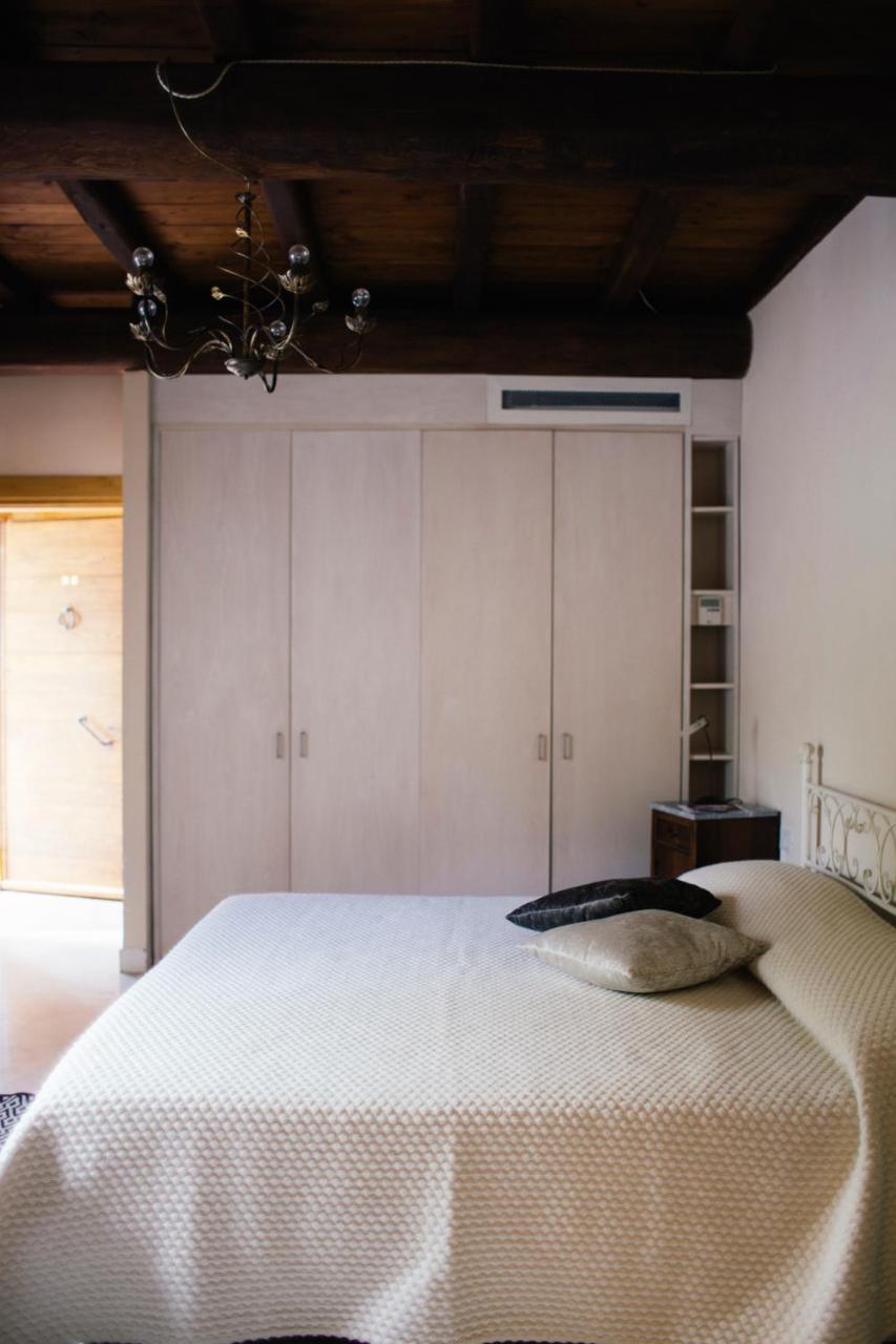 Agriturismo La Burlanda Фоздиново Экстерьер фото