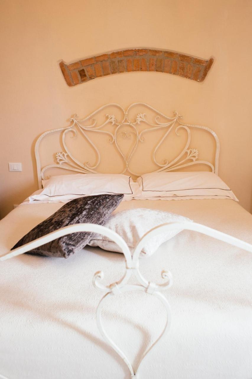 Agriturismo La Burlanda Фоздиново Экстерьер фото